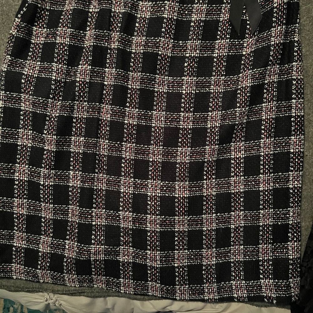 Women’s Requirements Skirt Size 16